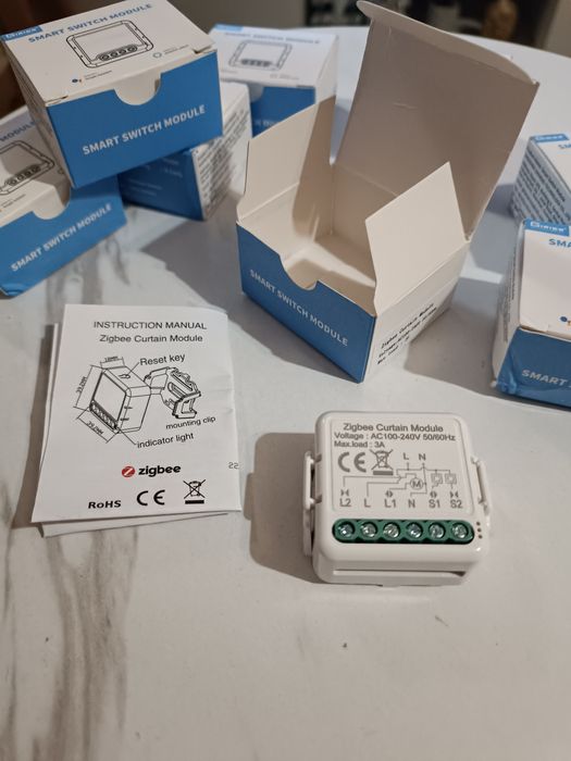 Mini interruptor inteligente sem fio para casa inteligente.