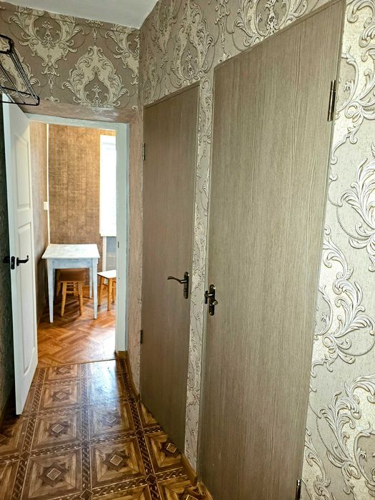 двох кімнатна квартира ПІВ-ЗАХІД меблі та побутова техніка. Валєріч