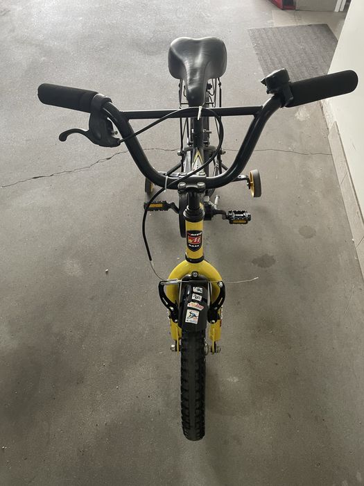 Fajny rowerek rower dziecięcy  bmx mateo 16 z boczmymi kółkami warto