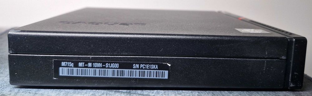 Lenovo M715q Thinkcentre DDR4 16 GB R5 pro 2400GE W11 PRO