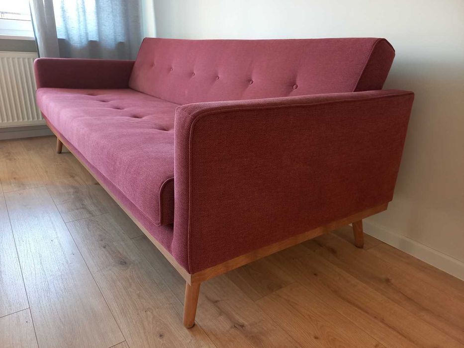 Sofa na nóżkach Scandicsofa Klematisar 3-osobowa rozkładana