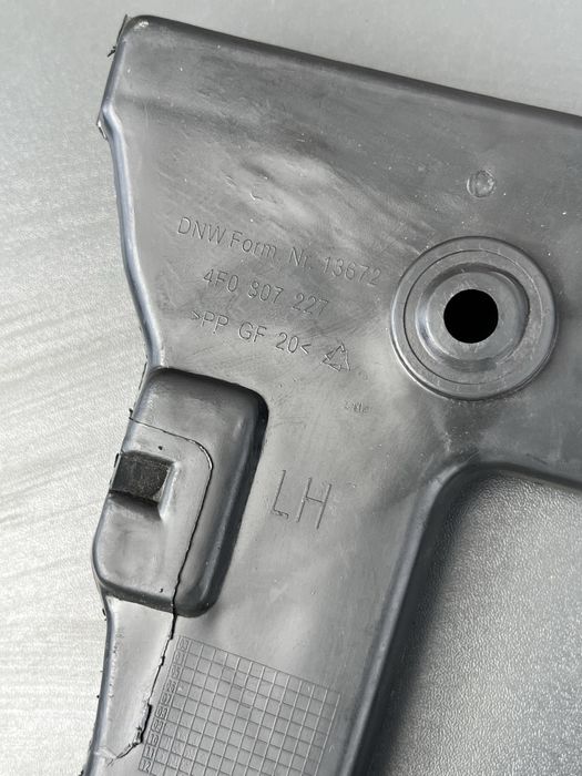 Кріплення Бампера Audi A6 C6 Кноштейн Бамперу Крила Ауді Розборка