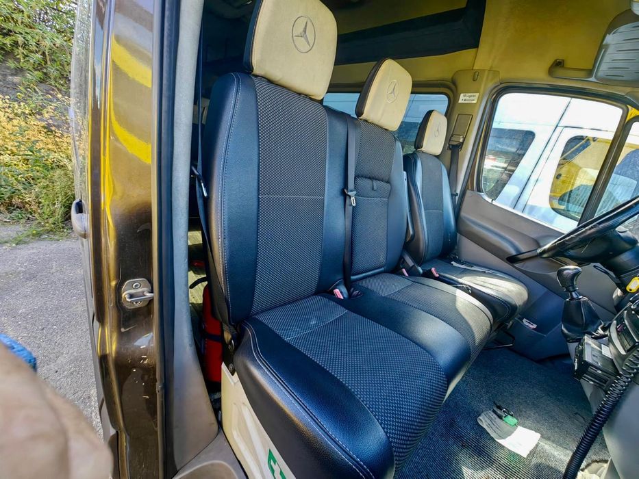 Mini bus mercedes 19 lugares