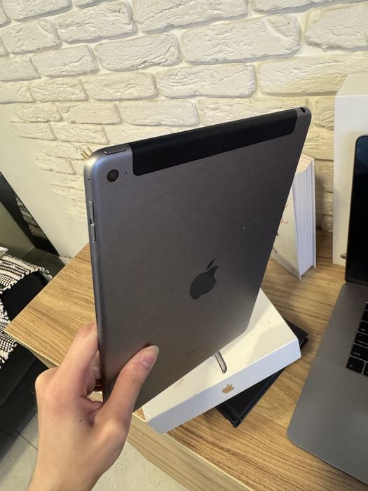 Планшет Apple iPad Air 2 Space Grey LTE 64 GB
