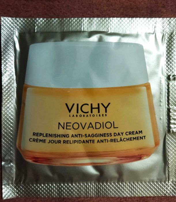 NEOVADIOL krem na dzień po menopauzie firmy Vichy