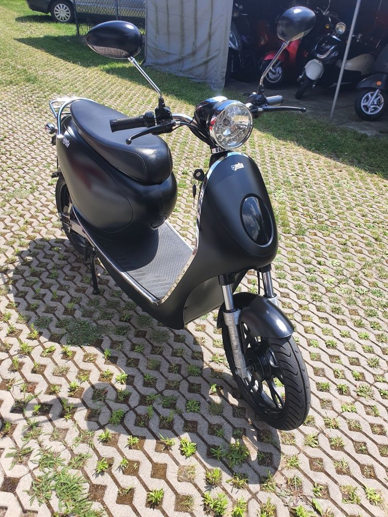 Skuter elektryczny QWIC E w bardzo dobrym stanie TRANSPORT RATY