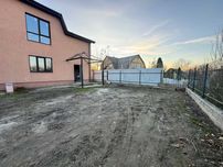 Дуплекс 140 м2 з ділянкою у центрі міста Білогородка