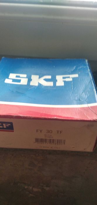 skf łożysko kulkowe z kwadratowym kołnierzem fy 30 tf