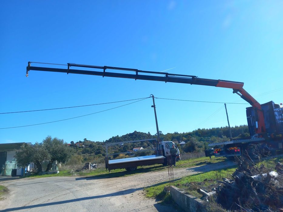 Servico de grua com muita alcance e força...