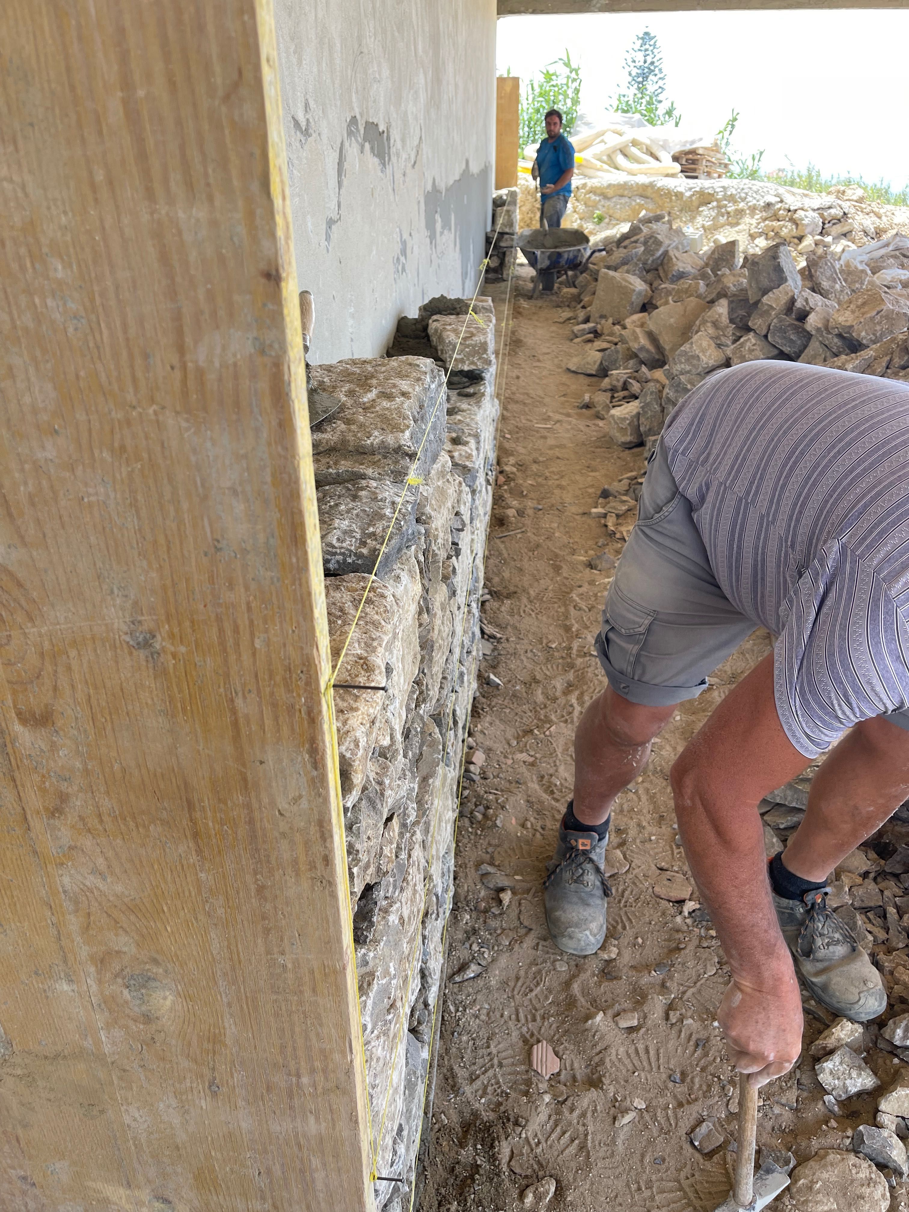 Construção de Muros em Pedra – Profissionais com Experiência