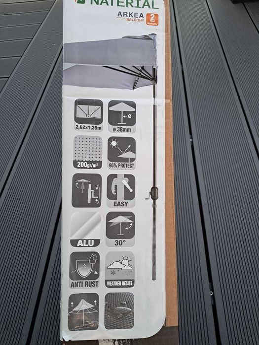 Parasol balkonowy przyścienny