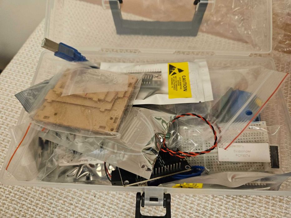 Zestaw Małych Podzespołów do Arduino/DIY - Rezystory, Złącza, Płytki