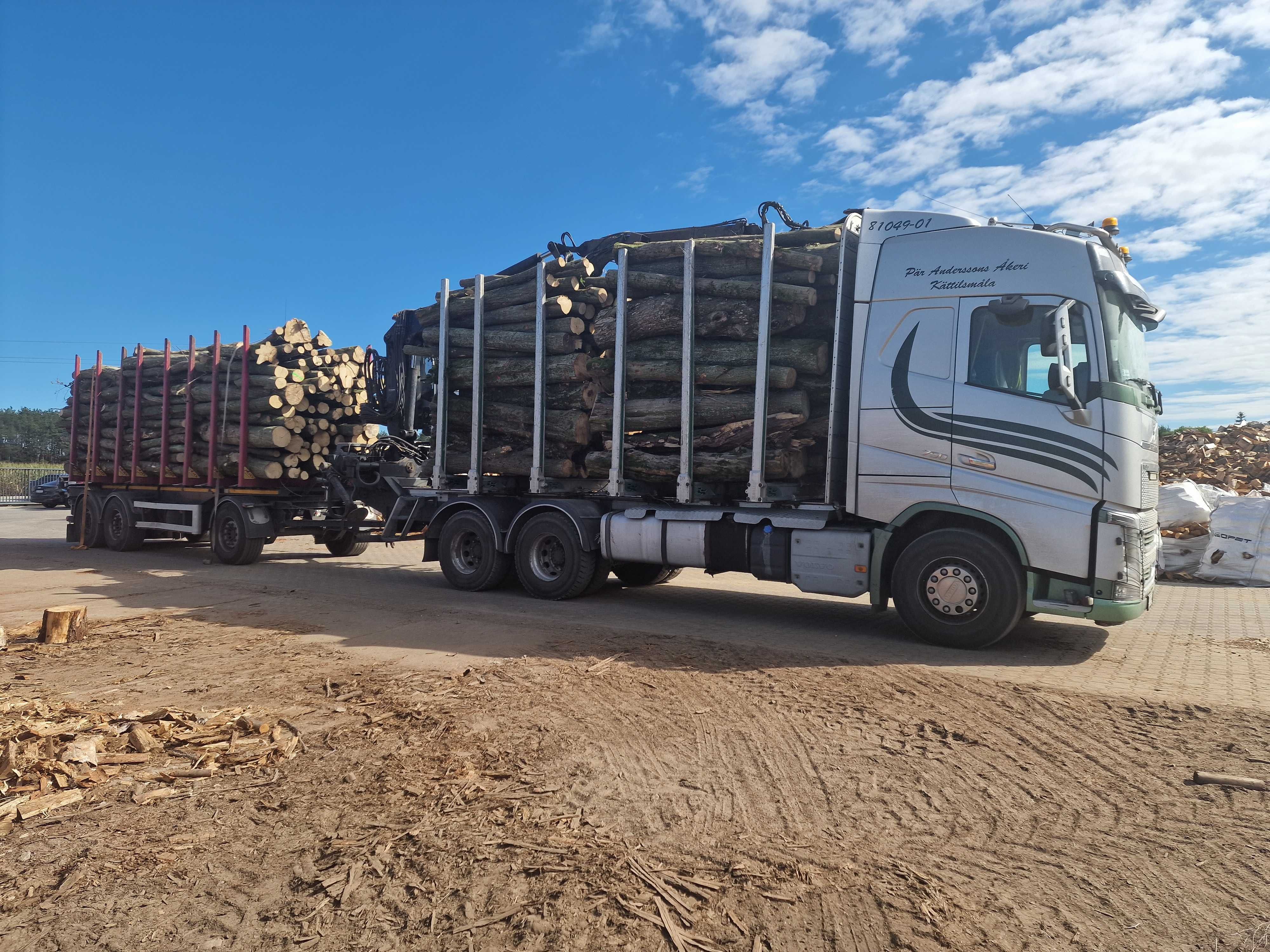 DrewKom Drewno kominkowe GRAB w kłodzie dl. 2,5m S2a S2b transport HDS