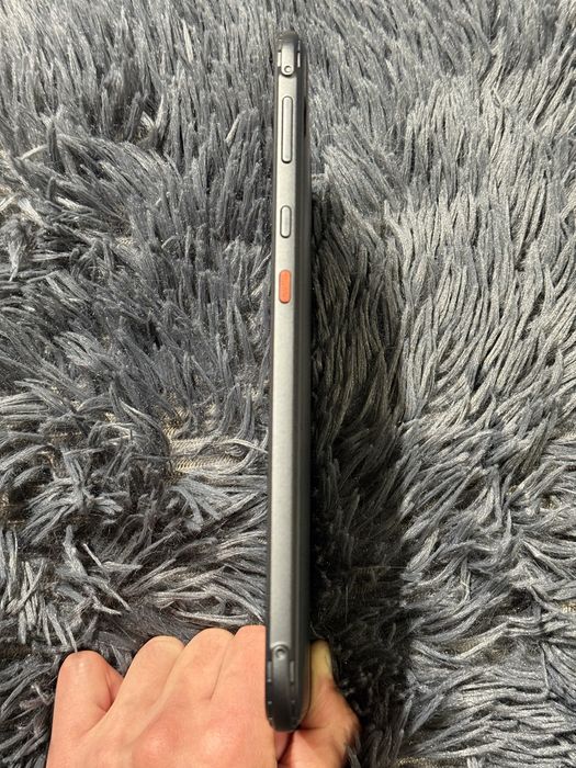 Планшет Samsung Galaxy Tab 3