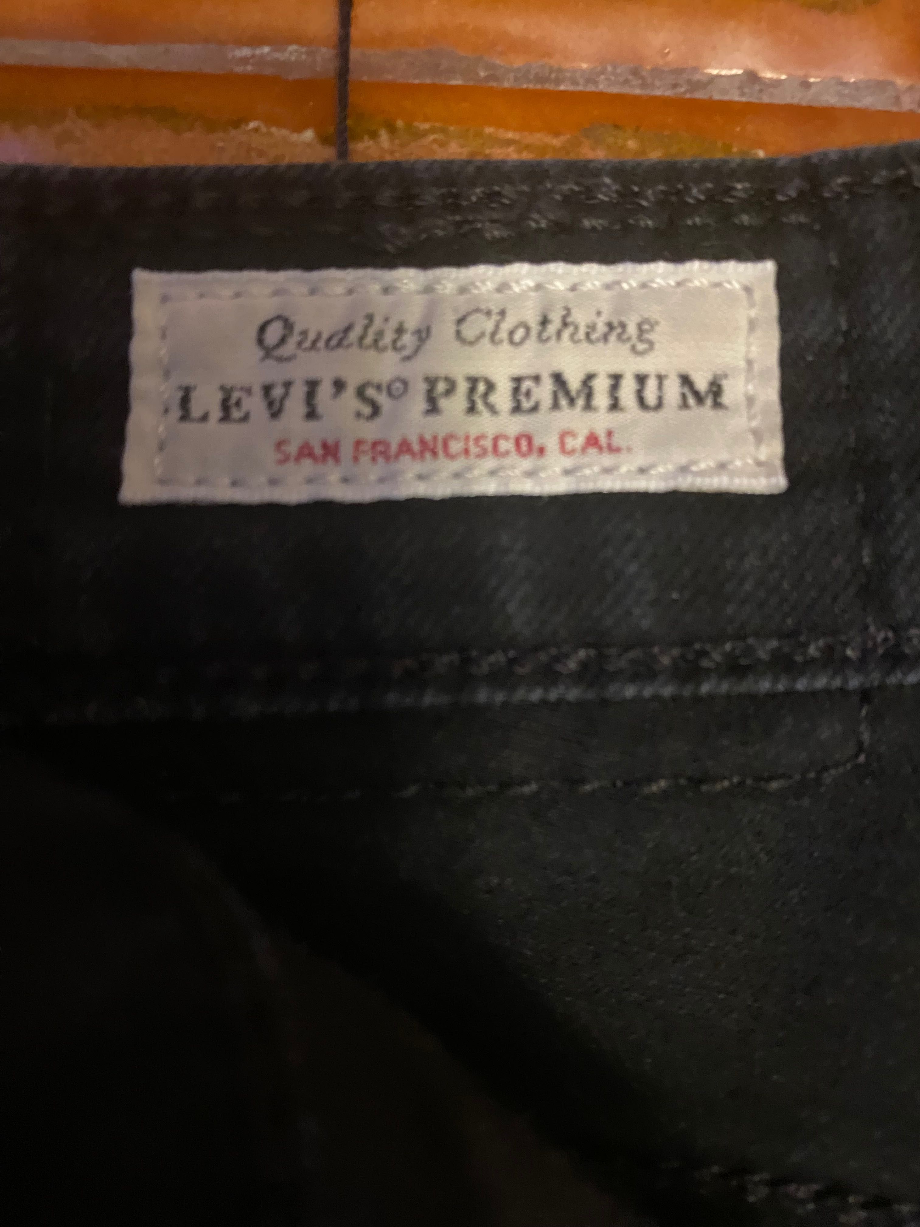 Calça marca Lev’is em ótimo estado