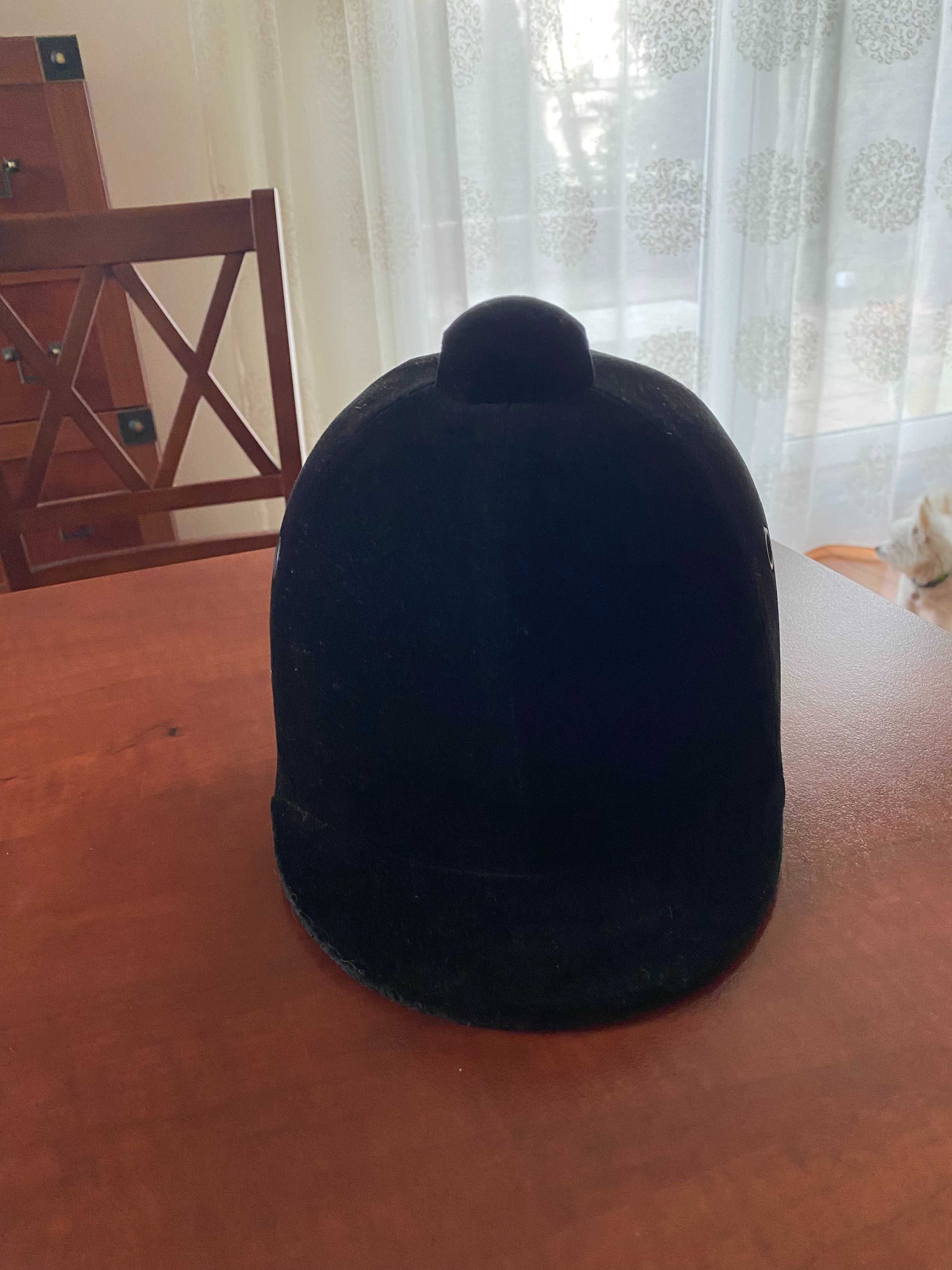 Kask jeździeckie (toczek)