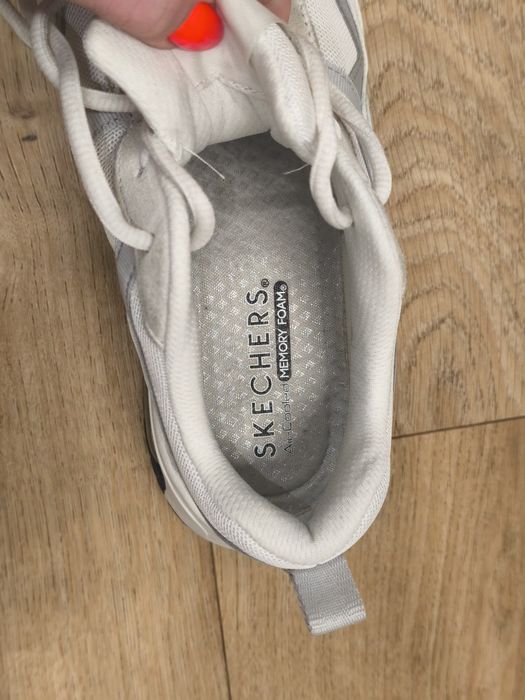 Кросівки жіночі Skechers Uno Evolve розмір 38