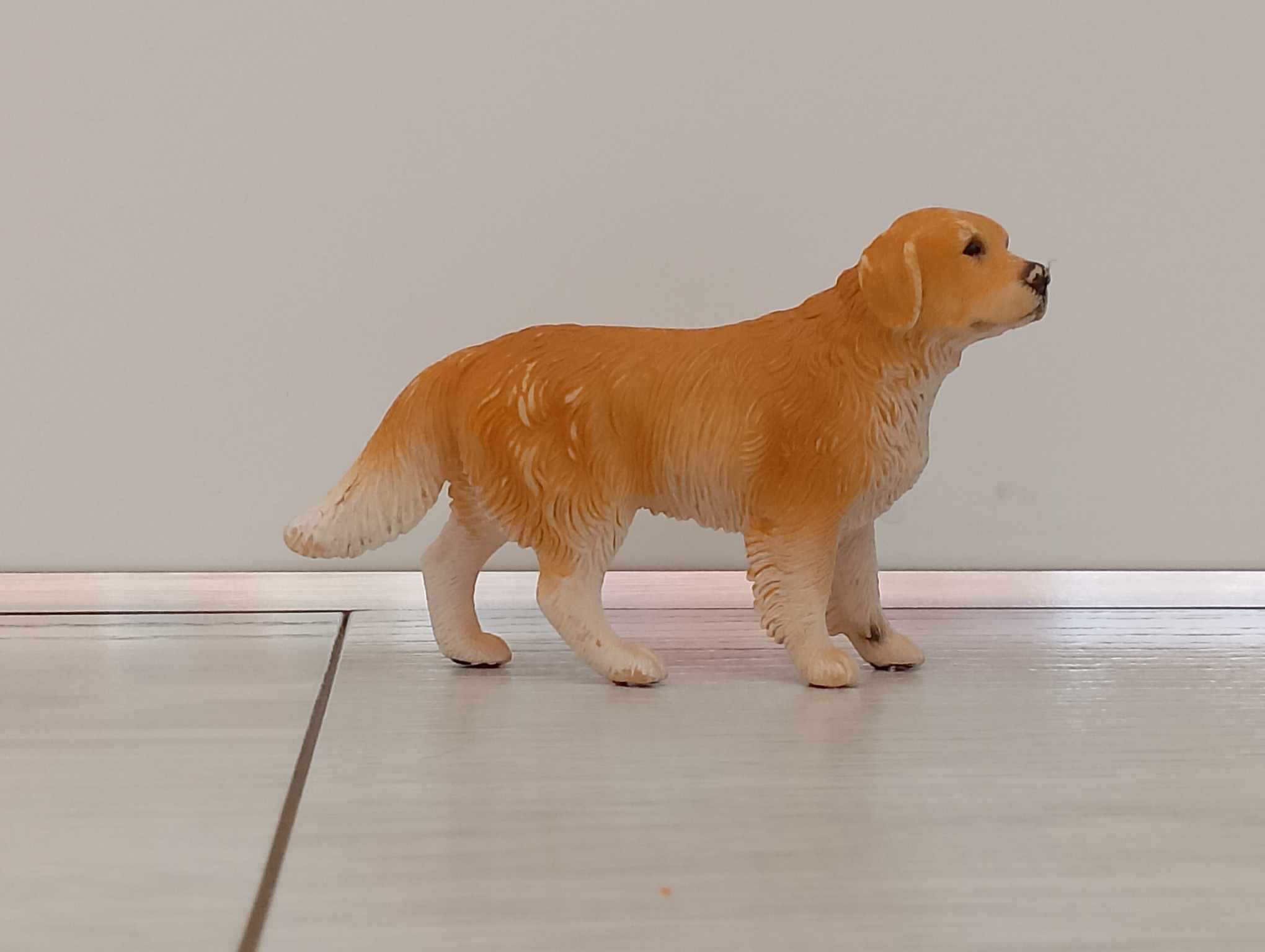 Schleich Golden Retriever samiec 16377 Wycofany