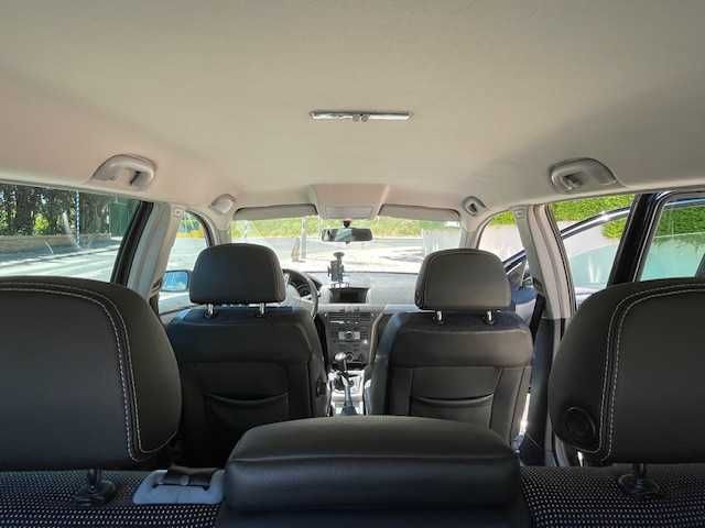 Opel Astra Station Wagon em bom estado