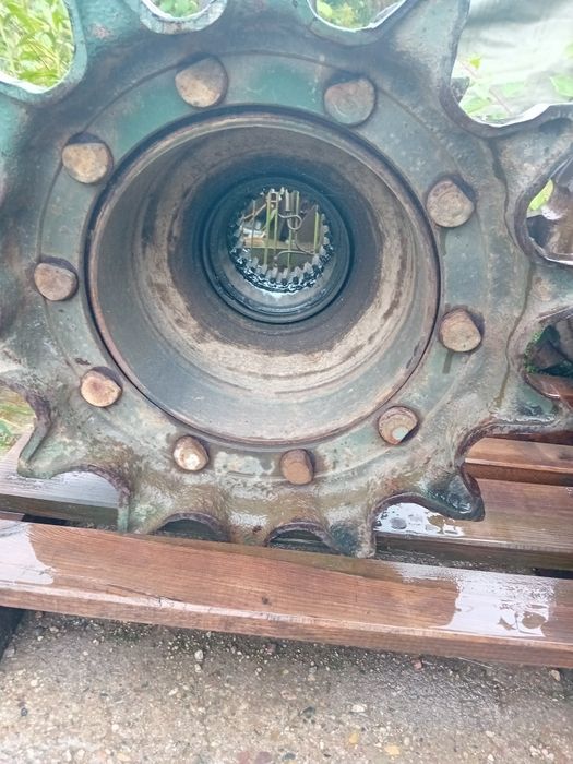 Koło napędowe czołgu T-55