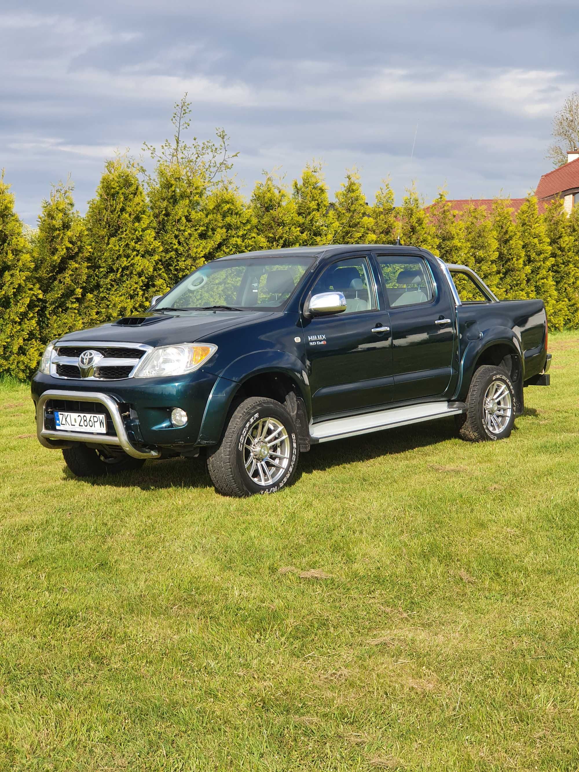 Toyota HILUX 3.0 d4d automat 4x4 lift klimatyzacja skórzane fotele