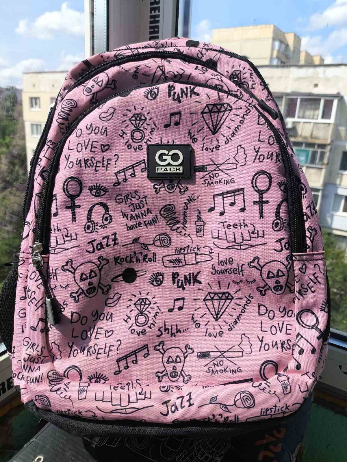Продам шкільний портфель, рюкзак.