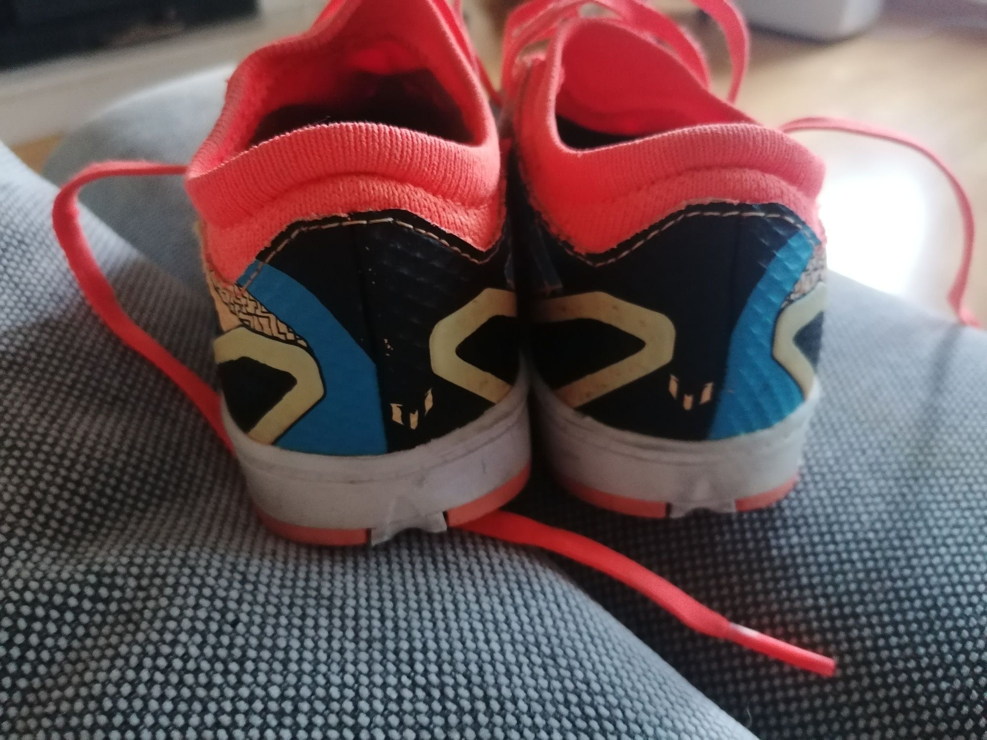 Vendo chuteiras Messi adidas originais