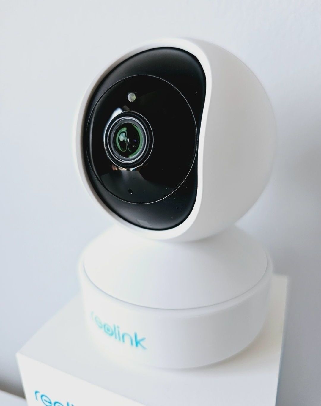 Kamera IP wewnętrzna Reolink E1 Pro V3 obrotowa bezprzewodowa