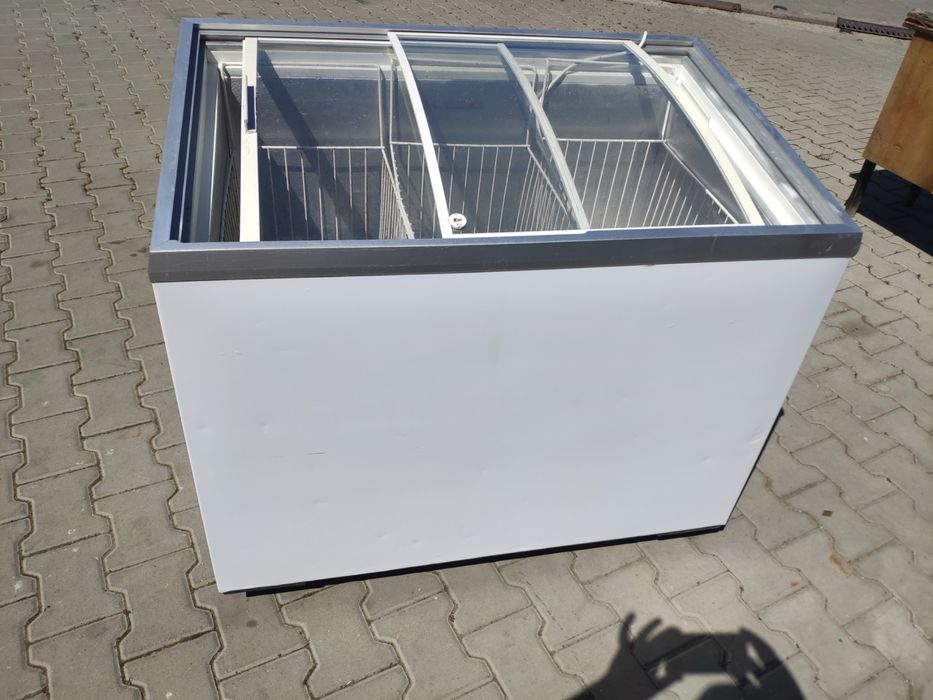 Мороженеці  ларі морозилки під мясо рибу