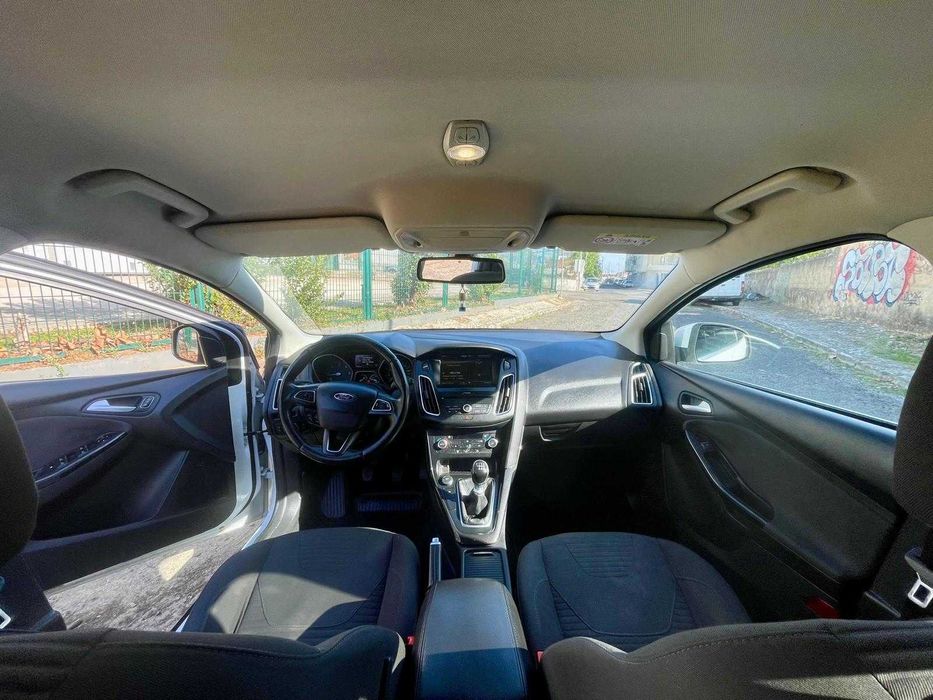 Ford Focus DYB 1.5 TDCi – Excelente Estado!