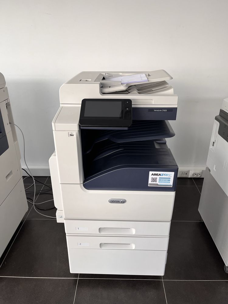 Impressosa Xerox Versalink C7020/C7025 Usada em Estado como Novo