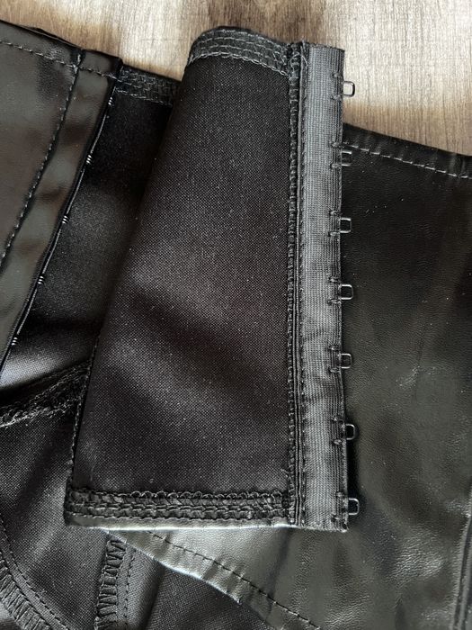 Топ корсет з еко шкіри