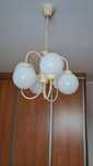 Lampa  wisząca z białymi kloszami -kule