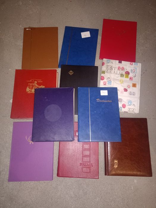 11 klaserów dla znaczków pocztowych