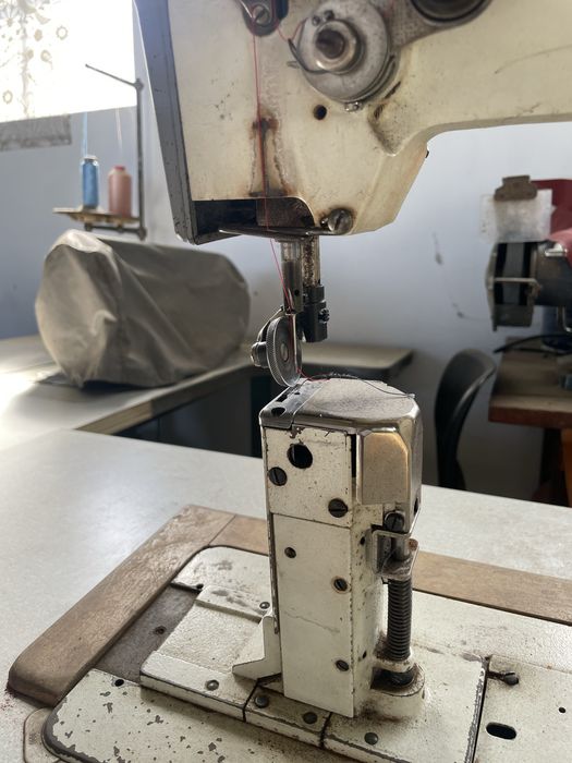 Maquina costura de coluna pfaff