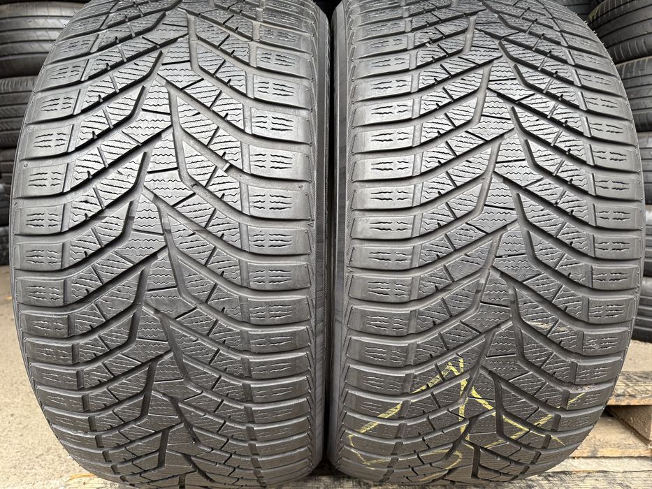 Зимові шини 285/35 R21 Yokohama BluEarth Winter V905 2шт. 2022