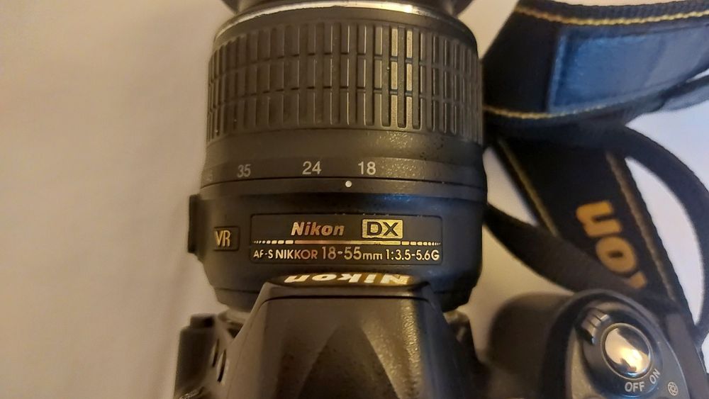 Nikon D3100 + objectiva + mala lowepro