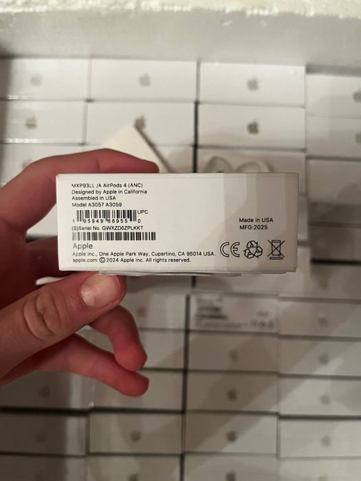 Навушники AirPods 4/ Бездротові навушники від Apple AirPods 4