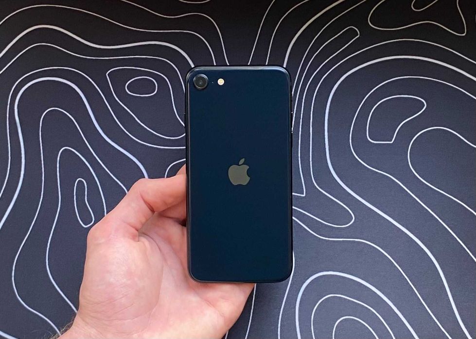Почти новый - iPhone SE 2022 - 64 гб - 85% АКБ - MIDNIGHT - NEVERLOCK