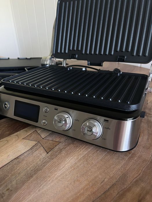 Гриль-барбекю електричний BRAUN