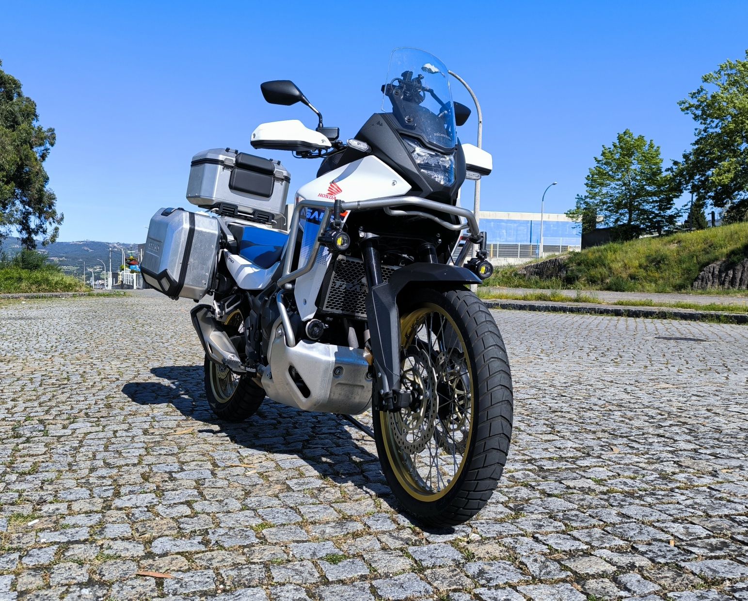 Honda Transalp 750 Full extras