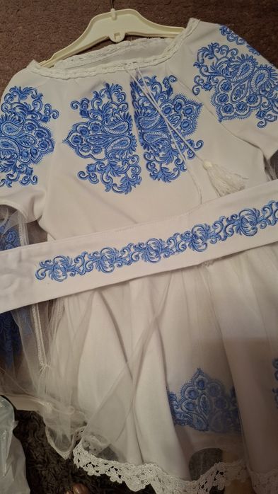 Вишите плаття, вишиванка