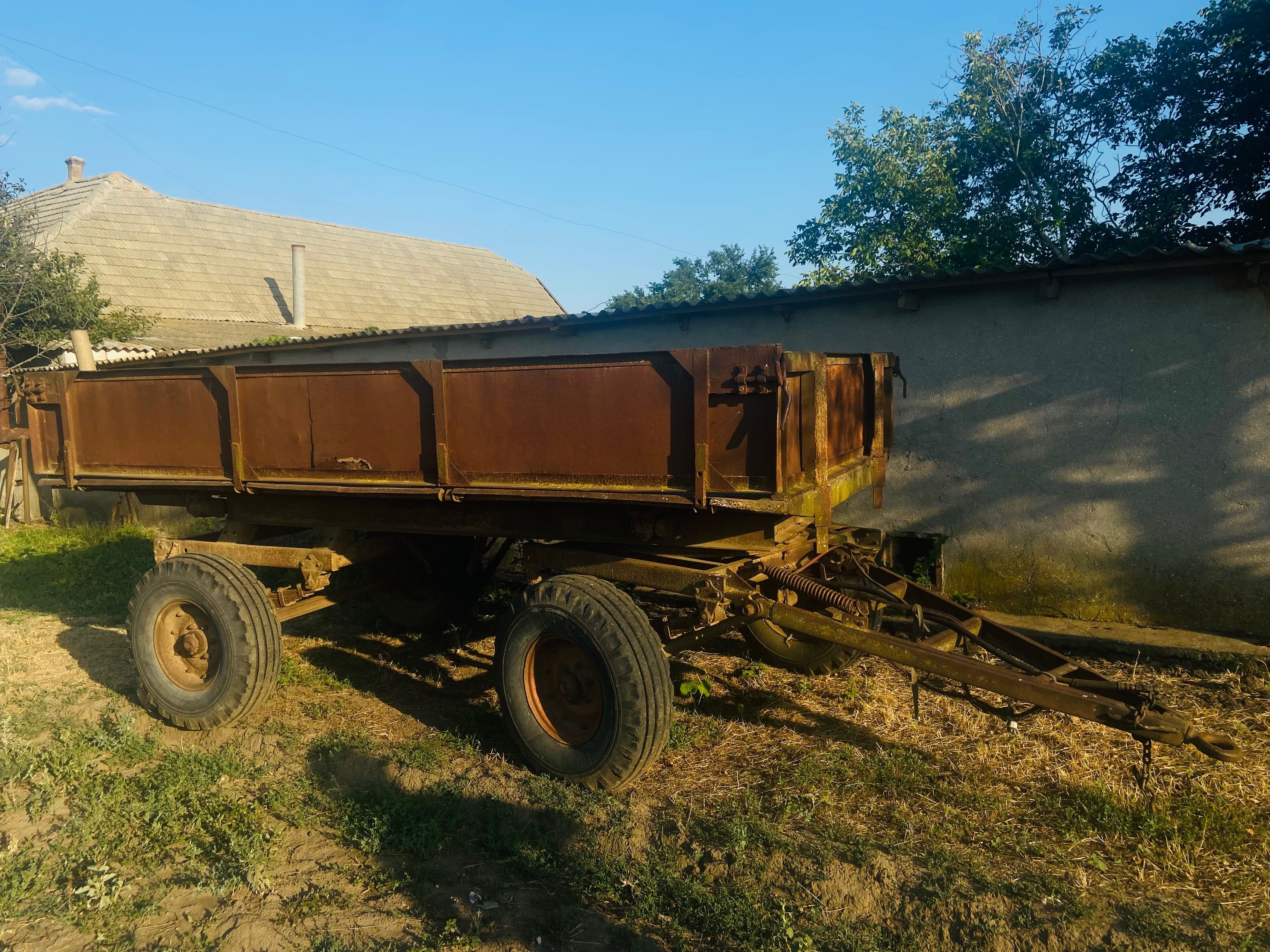 Продам причіп тракторний 2ПТС-4
