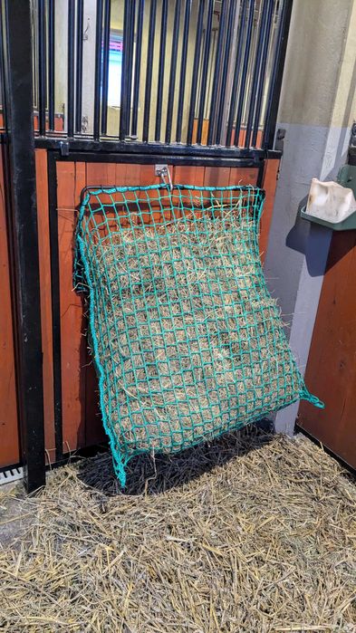 Siatka na siano z ramką dla konia FULL 200l łatwe ładowanie - zielona