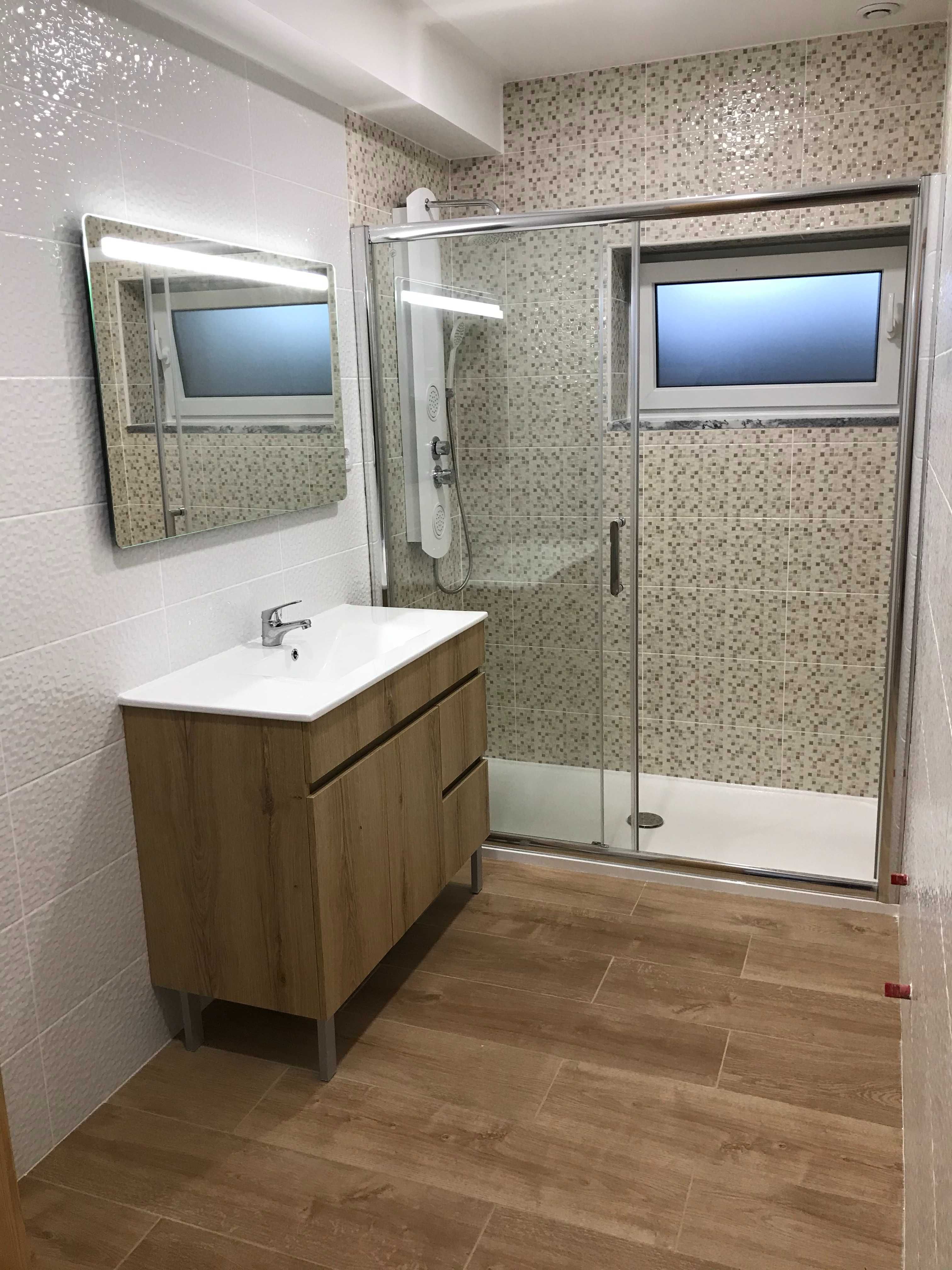 Quarto individual muito grande para rapaz