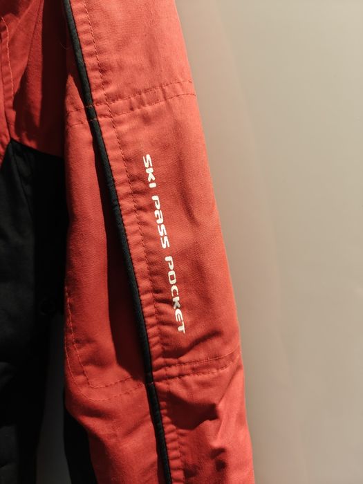 Kurtka narciarska ciepła i nie przewiewna