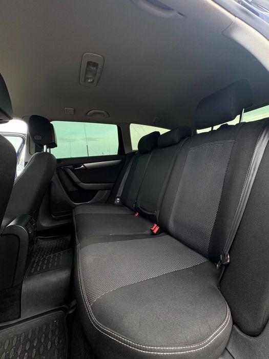 Volkswagen Passat B7 Webasto 4Motion 2.0 TDI MT 6-s