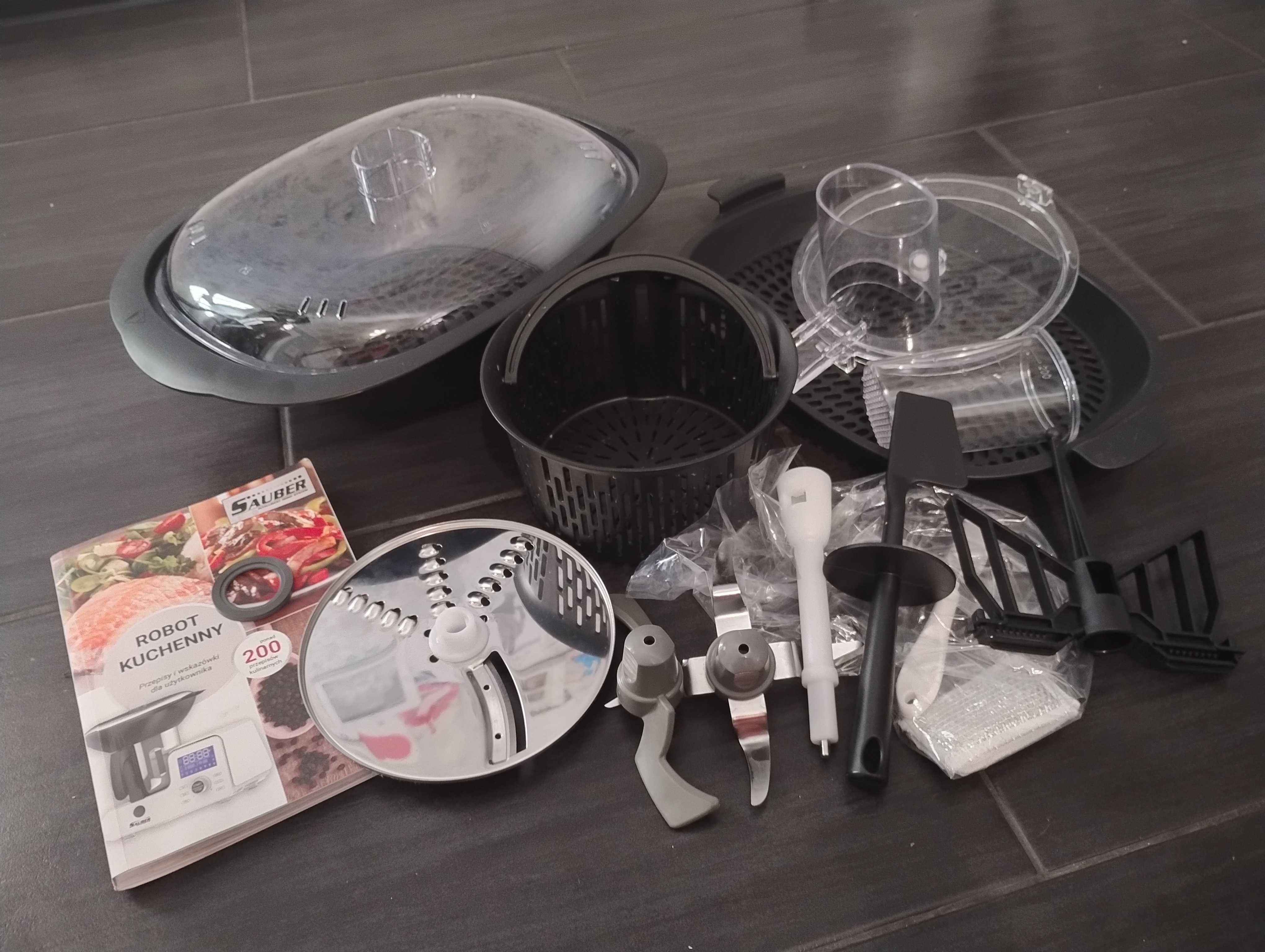 Robot kuchenny Sauber TH8