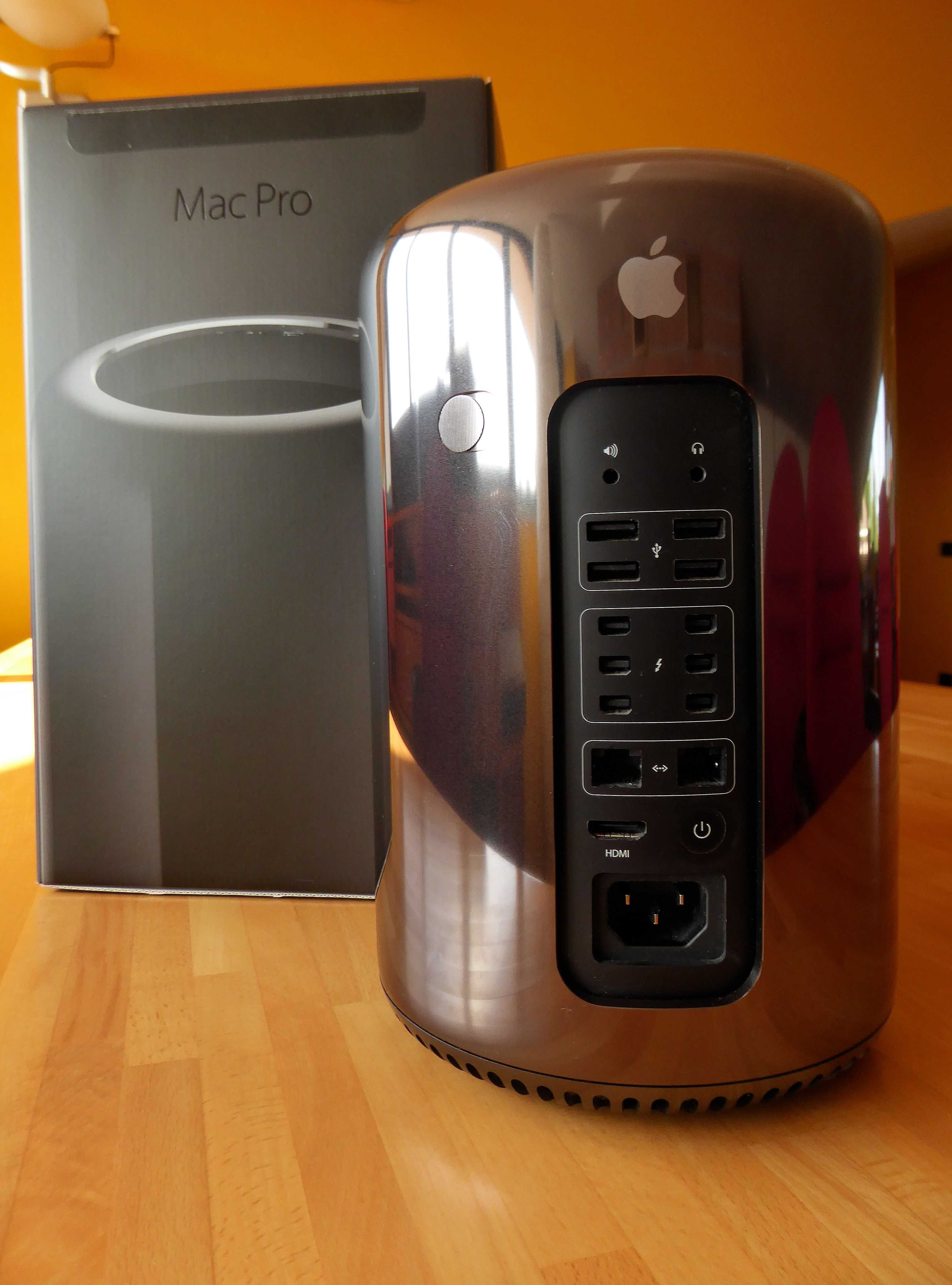Apple Mac Pro (Late 2013)