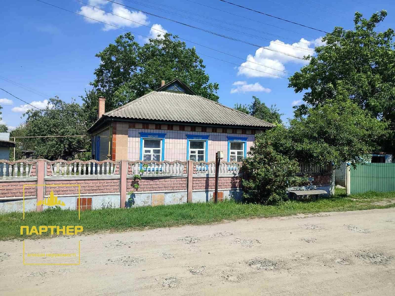 Продам  житловий  будинок  у  Глобине